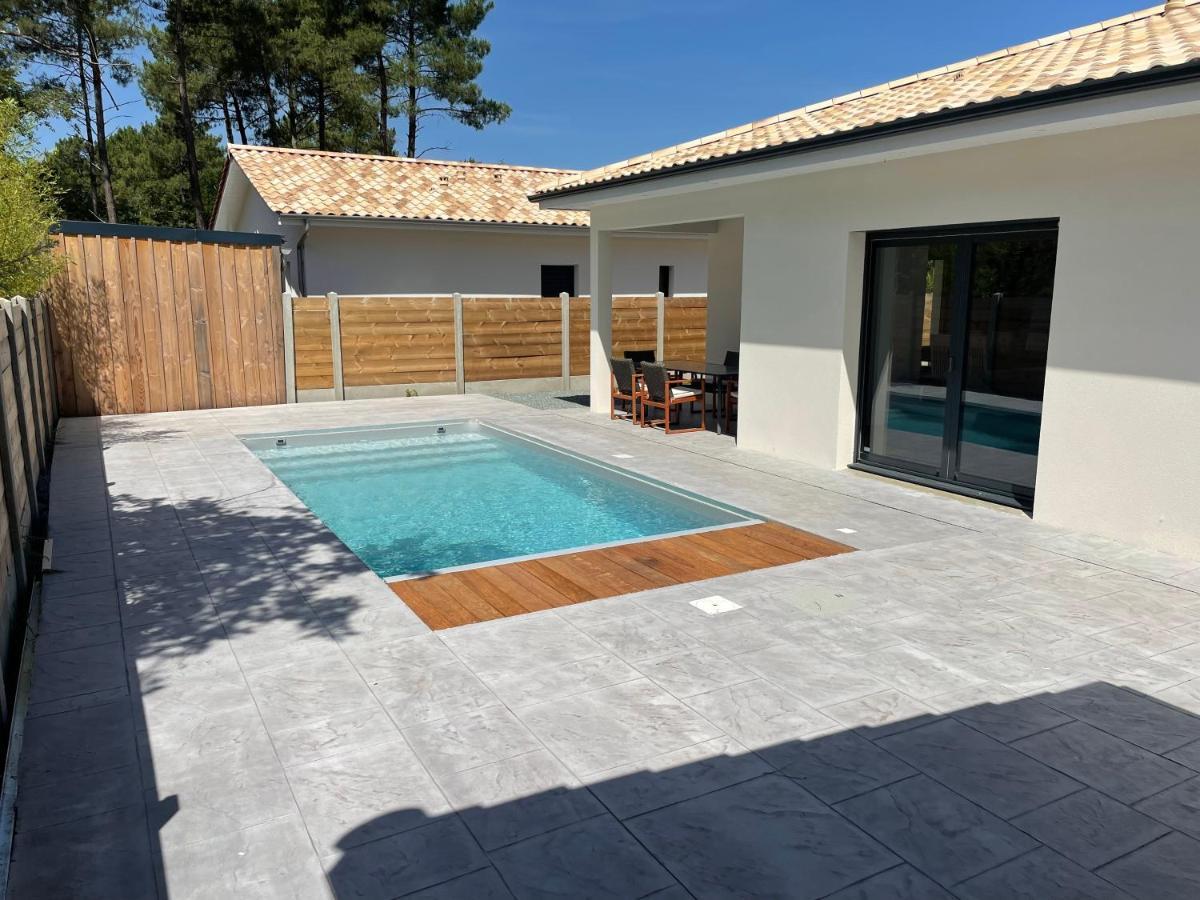 Maison Moderne Avec Piscine Chauffee ラカノー エクステリア 写真